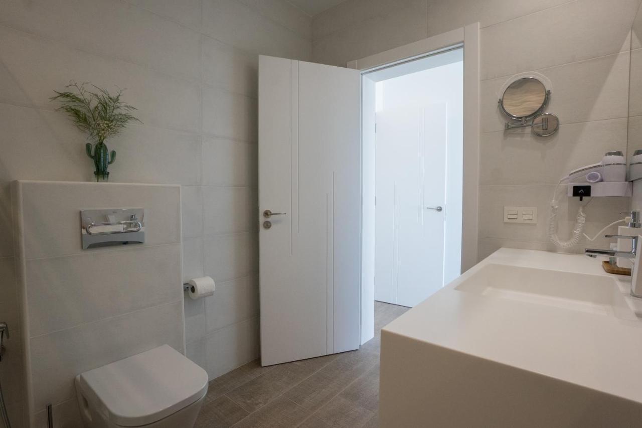 Sea Breeze Villas Lapa And Claca Плая Бланка Екстериор снимка