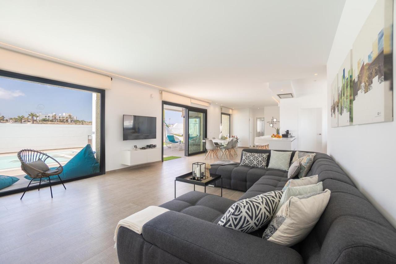Sea Breeze Villas Lapa And Claca Плая Бланка Екстериор снимка